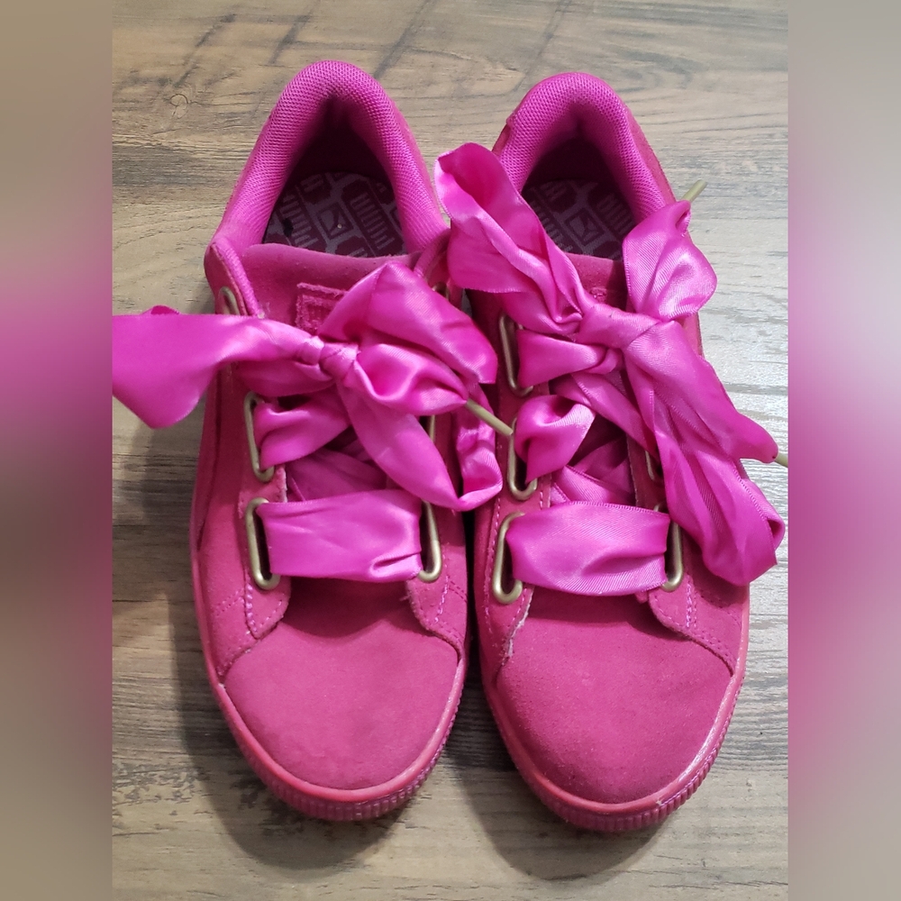 Puma SUEDE Pink Women's Sneakers with Ribbon Laces